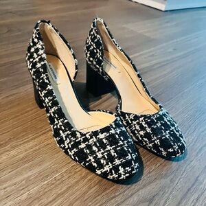 Alex Marie Black and White Pumps